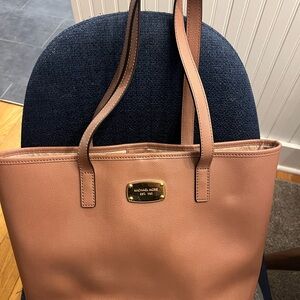 Michael Kors Pink Classic Tote Bag with Structured Design